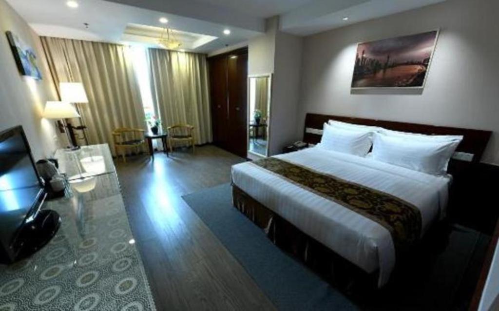 Jinrong International Hotel Shanghai Exterior photo