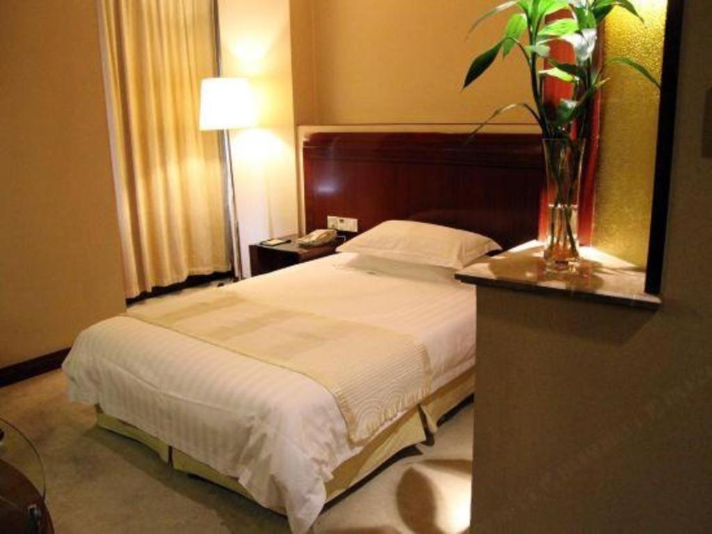 Jinrong International Hotel Shanghai Exterior photo